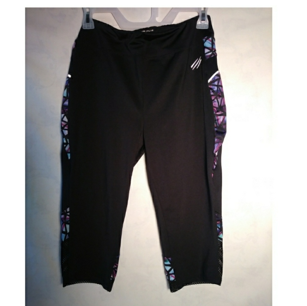 ⚡SALE⚡Covergirl Active Wear Capri Leggings
